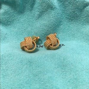 GORGEOUS TIFFANY & CO 18K GOLD EARRINGS!!